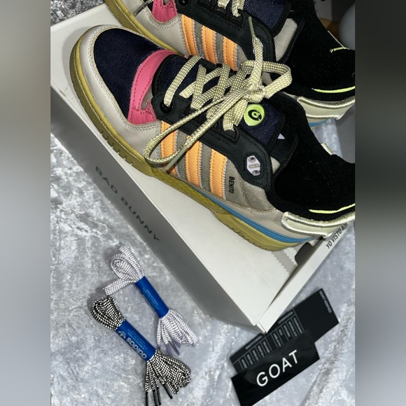 Bad Bunny x Forum Powerphase 'Catch and Throw' size M7 (W8)